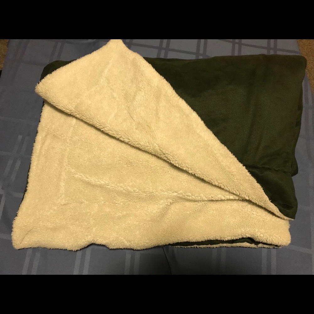 Reversible Blanket